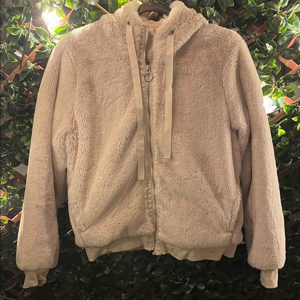 T Tahari Women's Cream Teddy Jacket